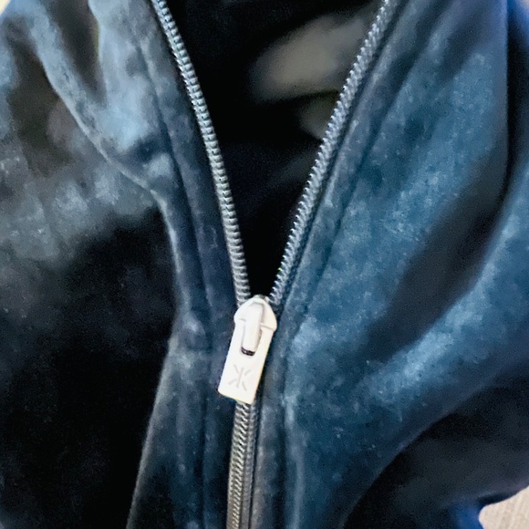 🖤AUTHENTIC ONEPIECE ORIGINAL FITTED ONESIE - Picture 8 of 10